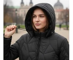 Juoda dygsniuota striukė Jen