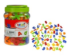 Magnetinės raidės ir skaičiai stiklainyje