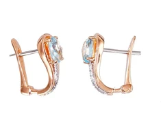 Auksiniai auskarai su brangakmeniais. Metalas: Raudonas Auksas. Praba: 585°. Akmuo: Briliantai , Mėlynas topazas - 2.82 g. - 14 mm. - Briliantai (0,034Ct), Mėlynas topazas