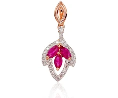 Auksinis pakabukas su brangakmeniais. . Praba: 585°. Akmuo: Briliantai , Rubinas - 0.81 g. - 20 mm. - Briliantai (0,062Ct), Rubinas (0,328Ct)
