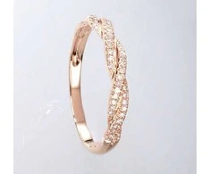Auksinis žiedas su brangakmeniais. Metalas: Raudonas Auksas. Praba: 585°. Akmuo: Briliantai - 17 - 1.46 g. - Briliantai (0,113Ct)