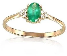 Auksinis žiedas su brangakmeniais. Metalas: Raudonas Auksas. Praba: 585°. Akmuo: Briliantai , Smaragdas - 16 - 1.05 g. - Briliantai (0,036Ct), Smaragdas (0,4Ct)