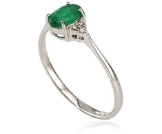 Auksinis žiedas su brangakmeniais. Metalas: Baltas Auksas. Praba: 585°. Akmuo: Briliantai , Smaragdas - 17 - 1.15 g. - Briliantai (0,036Ct), Smaragdas (0,44Ct)