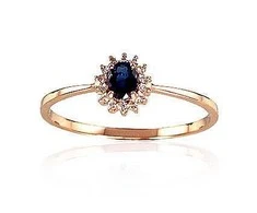 Auksinis žiedas su brangakmeniais. Metalas: Raudonas Auksas. Praba: 585°. Akmuo: Briliantai , Safyras - 16.5 - 0.88 g. - Briliantai (0,036Ct), Safyras (0,26Ct)