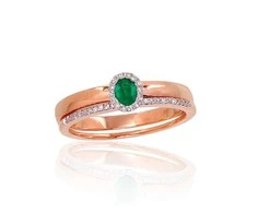 Auksinis žiedas su brangakmeniais. Metalas: Raudonas Auksas. Praba: 585°. Akmuo: Briliantai , Smaragdas - 18.5 - 3.18 g. - Briliantai (0,101Ct), Smaragdas (0,161Ct)