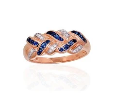 Auksinis žiedas su brangakmeniais. Metalas: Raudonas Auksas. Praba: 585°. Akmuo: Briliantai , Safyras - 18 - 3.06 g. - Briliantai (0,04Ct), Safyras (0,353Ct)