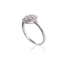 Auksinis žiedas su brangakmeniais. Metalas: Baltas Auksas. Praba: 585°. Akmuo: Briliantai - 18.5 - 3.09 g. - Briliantai (0,2Ct)