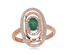 Auksinis žiedas su brangakmeniais. Metalas: Raudonas Auksas. Praba: 585°. Akmuo: Briliantai , Smaragdas - 18 - 4.15 g. - Briliantai (0,19Ct), Smaragdas (0,435Ct)