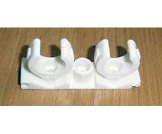 Laikiklis plastmasinis dvigubas 16mm