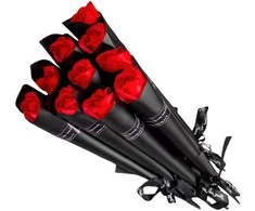 Muilinių rožių puokštė raudona-juoda 28 cm
