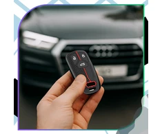 Silikoninis raktelio dėklas Audi juodas/raudonas A291