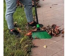 Igeax pramoninė kampinė lauko šluota 31cm - su kotu