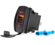 Vandeniui atsparus telefono įkroviklis su raudonu LED apšvietimu, USB + USB C QC3.0 12/24V AMIO-04229