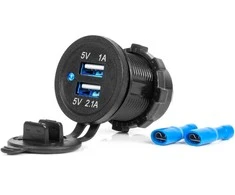 Vandeniui atsparus telefono įkroviklis su mėlynu LED indikatoriumi 3.1A, 2xUSB 12/24V AMIO-04216