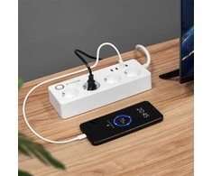 Kruger &amp; Matz Listwa KrugerMatz maitinimo blokas, 4 vokiški lizdai ir 4xUSB 2100 mA, Connect P6 Tuya