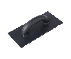 Paca Plastikinė mentelė 270 * 130 mm, dantys 6 * 6 mm, uždara rankena.