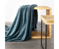 Eurofirany DESIGN 91 CINDY5 Minkštas ir švelnus pledas su įspaustu eglutės raštu, 150X200 cm, spalva: mėlyna