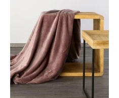 Eurofirany DESIGN 91 CINDY5 Minkštas ir švelnus pledas su įspaustu eglutės raštu, 170X210 cm, spalva: plytų