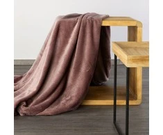 Eurofirany DESIGN 91 CINDY5 Minkštas ir švelnus pledas su įspaustu eglutės raštu, 170X210 cm, spalva: plytų