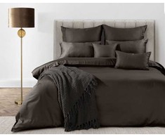 Eurofirany Medvilnės satino patalynės komplektas, 160x200 cm antklodės užvalkalas, du pagalvių užvalkalai, ruda spalva, užtrauktukas, 125 g/m² svoris, lengva priežiūra, miegamojo tekstilė