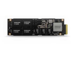SSD SAMSUNG PM9A3 960 GB PCI Express 4.0 Rašymo greitis 4000 MB/s Skaitymo greitis 6800 MB/s U.2 MZQL2960HCJR-00A07