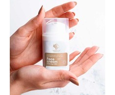 Goddess Sativa Drėkinamasis CBD Dienos Veido Kremas