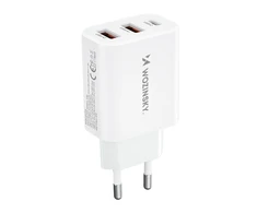 Wozinsky CWCUCW 30W USB-C / 2 x USB-A laidinis įkroviklis – baltos spalvos
