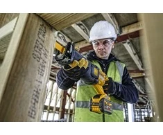 DEWALT.tiesinis pjūklas 54V FV DCS389NT