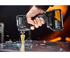 Akumuliatorinis komplektas Combo DCD86M + DCF86M, 2x5,0Ah, 18V XR, DEWALT [DCK2222MP2T-QW] edycja MCLAREN