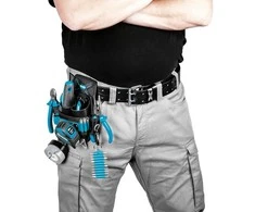 Makita Sutvirtintas 4-ių skyrių ir tvirtinimų dėklas elektriko įrankiams. Kabinamas prie diržo. E-15279