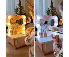 Tooky Toys Medinis makiažo staliukas TOOKY TOY Drugelis su LED apšvietimu