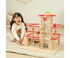 Medinis VIGA parkingas su automobiliukais ir sraigtasparniu