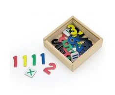 Viga New Classic Toys Mediniai magnetai - 37 vnt. - Numeriai