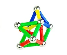 Lean Toys Magnastix magnetinių blokelių rinkinys 560 + lenta