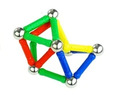 Lean Toys Magnastix magnetinių blokelių rinkinys 560 + lenta