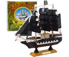 Dekoratyvinis piratų burlaivio modelis 20x20 cm