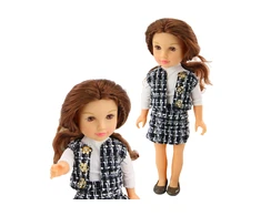 Lean Toys Lėlė su elegantiškais languotais drabužiais ir rudais plaukais