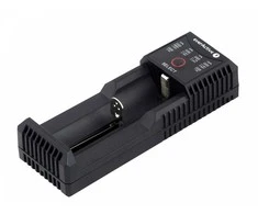 everActive universalus Li-Ion/LiFePO4 ir Ni-MH akumuliatorių kroviklis su Powerbank funkcija UC100C