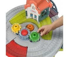 Fisher Price Žvejo Tomo ir draugų traukinukas Staliukas 360° 60cm interaktyvus + priedai ZA6183