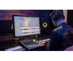 „Tascam Model 12“ – 10 kanalų maišytuvas su 12 takelių įrašymo įrenginiu