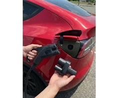 CCS2-TESLA adapteris