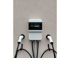 Krovimo stotelė 3 Fazės, 22 kW su 2 vnt Type 2 laidais 5m ilgio