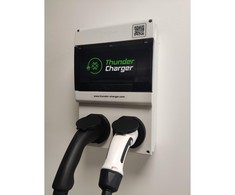 Krovimo stotelė 3 Fazės, 22 kW su Type 2 rozetėmis (2 vnt)