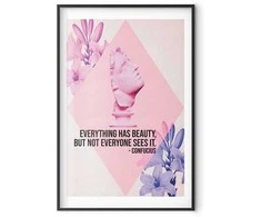 Artgeist Plakatas - Confucius on Beauty - a bust in pink with flowers and a quote