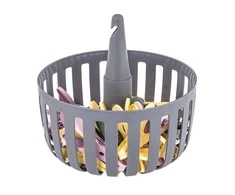 Basket with 30 clothes pegs 82 mm pilkas