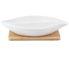 Regular divided dish made of cream porcelain 26x14x4 cm on a bamboo base 19.5x19.5x1 cm