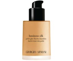 Armani Luminous Silk Foundation spindesio suteikiantis skystas makiažo pagrindas, atspalvis: 5.8 Medium Golden, 30 ml