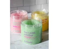 b.fresh When In Doubt, Buff It Out Fruity Fizz Body Scrub Uogų aromato kūno šveitiklis, 200g