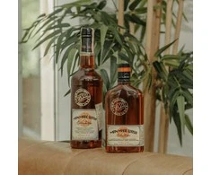 Daugiafunkcė priemonė vyrams 3 in 1, t.y. stiprinamasis šampūnas, kondicionierius ir kūno prausiklis viename 18.21 Man Made Wash Noble Oud, 532 ml
