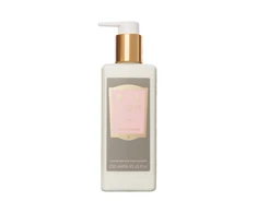 Floris Of London Lily drėkinamasis kūno kremas, 250 ml